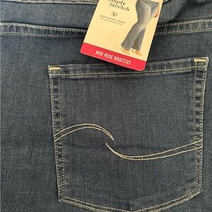 Signature by Levi Strauss Women's Bootcut Jeans - Classic Blue